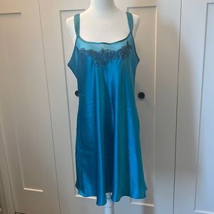 Ladies chemise gown, Large